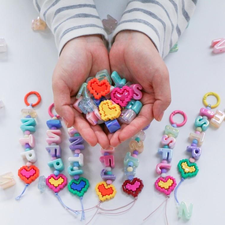 DIY 비즈 키링 만들기 MBTI 이니셜 키트 [엠비티아이 세트 에어팟 가방 열쇠 고리 참 자동차 키 알파벳]
