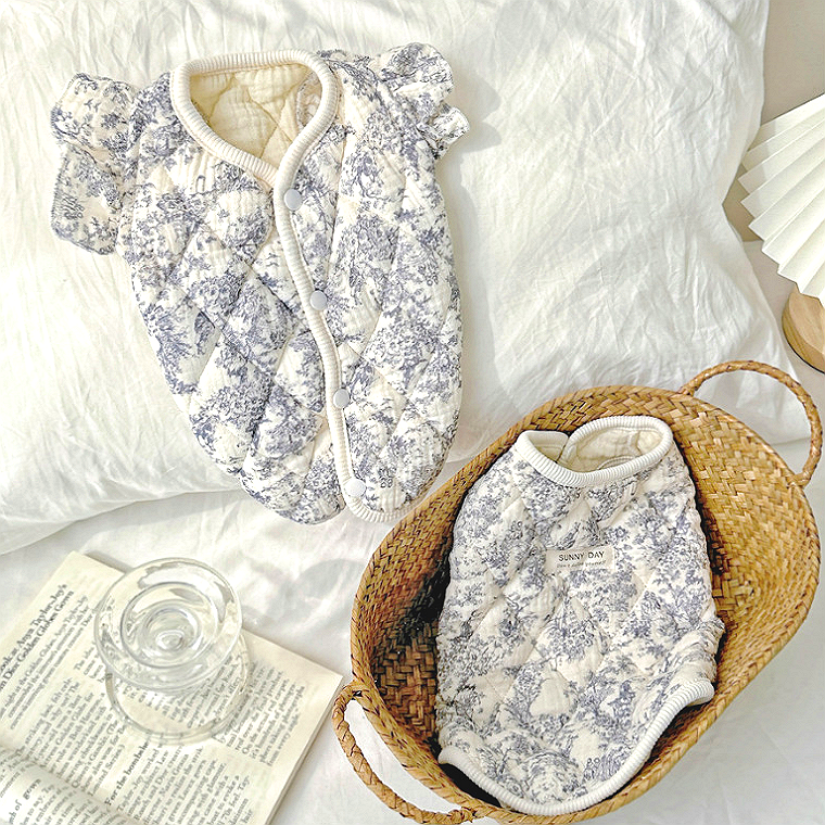 뜨왈 공주 프릴 애견 누빔 조끼 강아지 고양이 겨울조끼